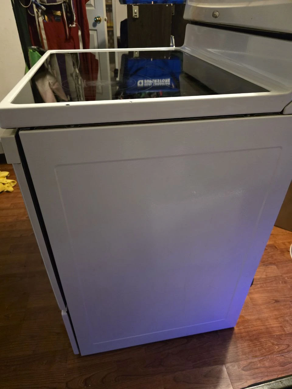 Whirlpool Electric Range Stove - photo 2