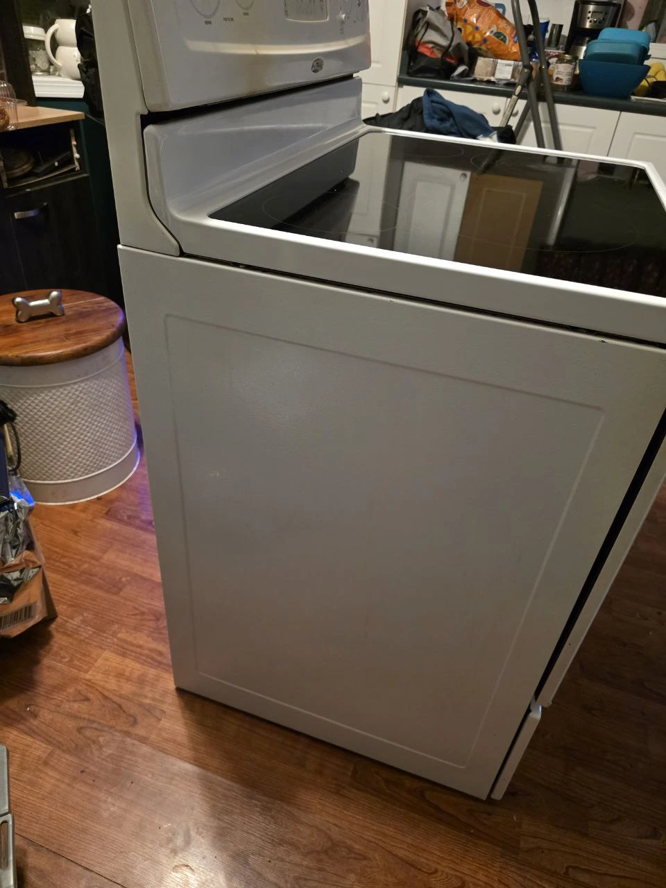 Whirlpool Electric Range Stove - photo 4