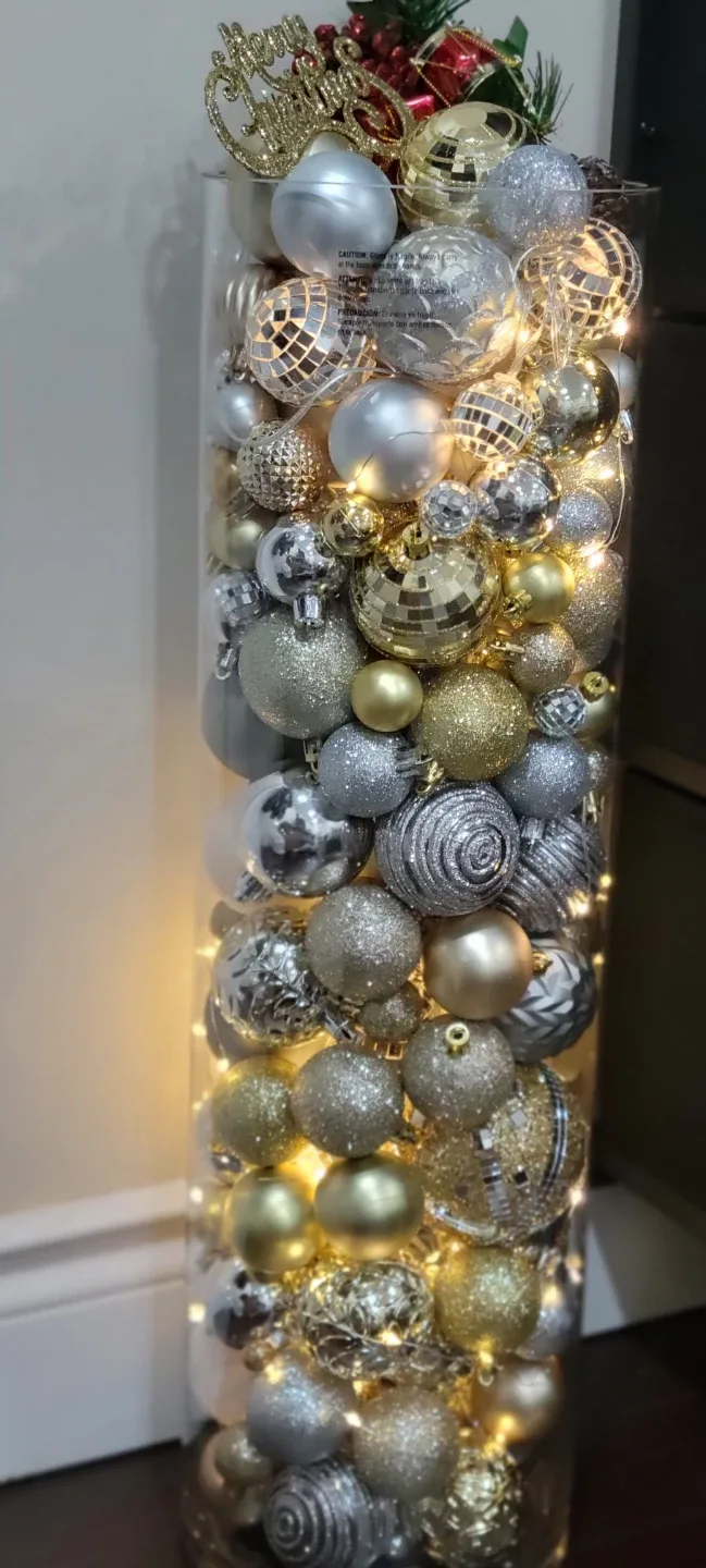 Christmas Ornament Filled Vase image indicator(2)