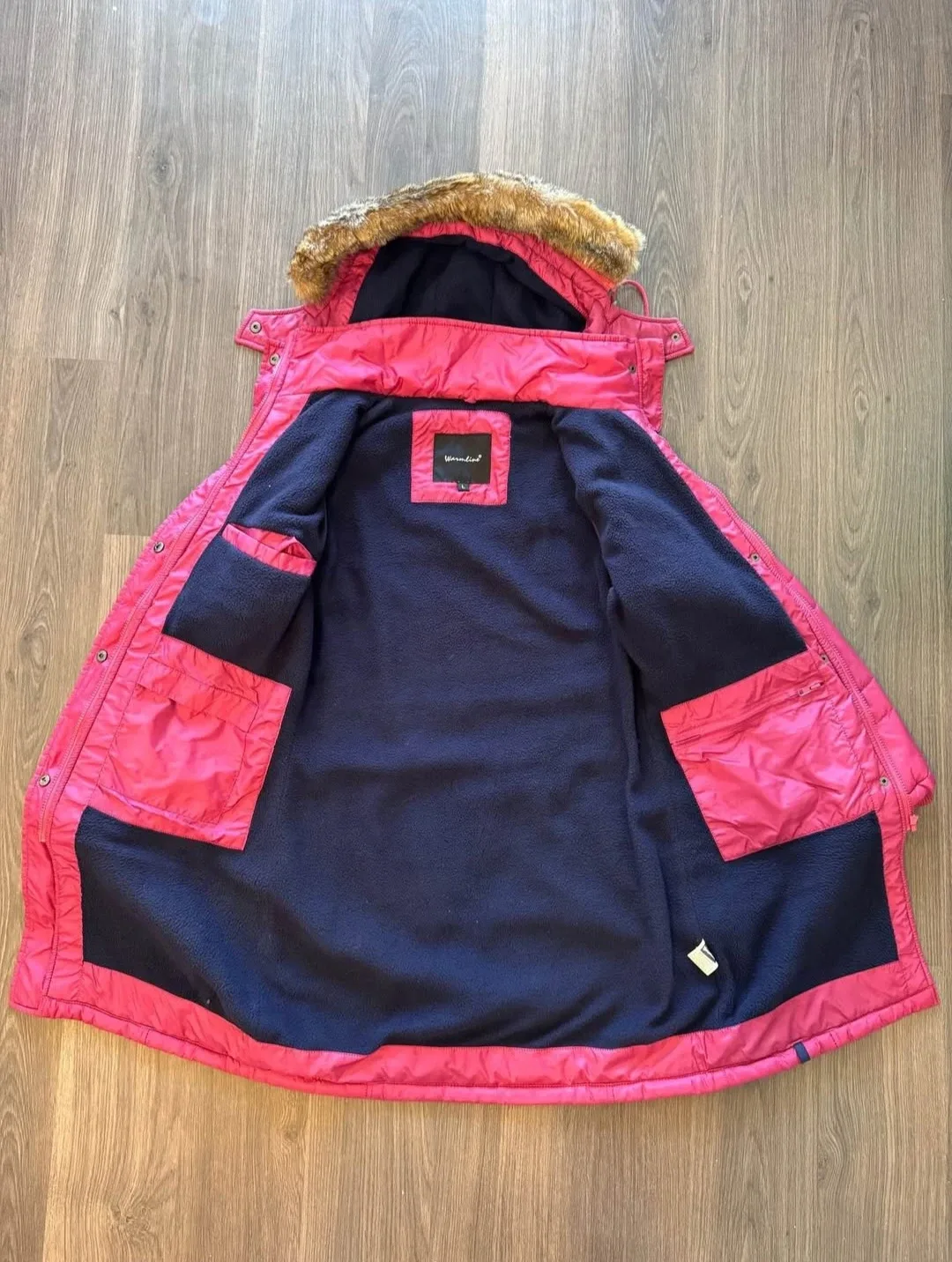 Fleece lined and waterproof jacket image indicator(3)