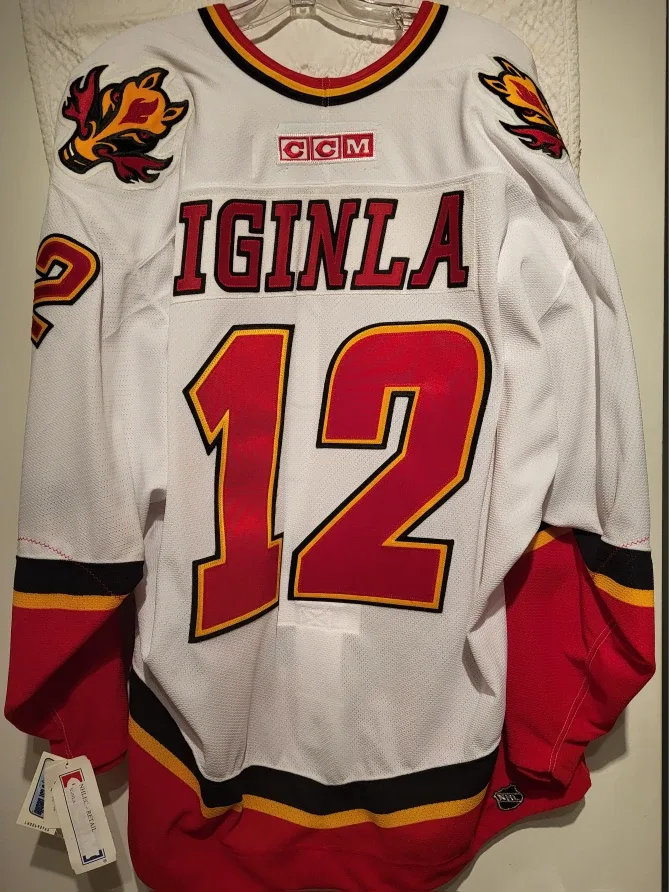 Jerome Iginla Autographed Jersey