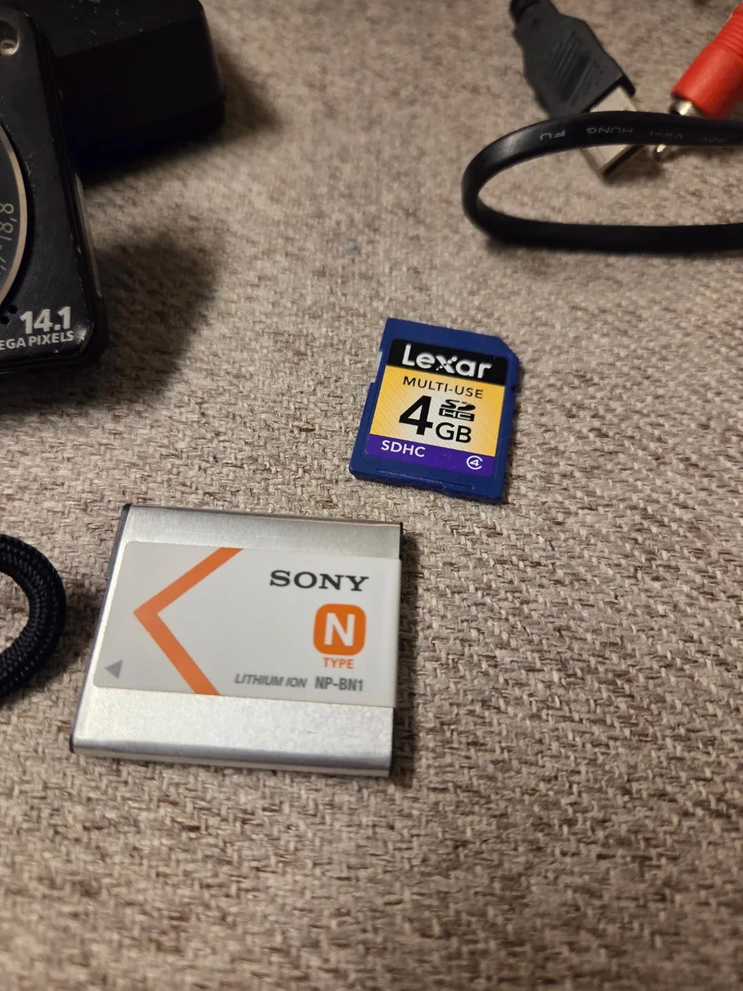 Sony Cyber-shot DSC-W350 14.1MP Digital Camera image indicator(6)