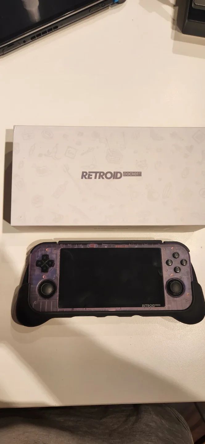 Retroid Pocket 3+ Handheld Console image indicator(3)