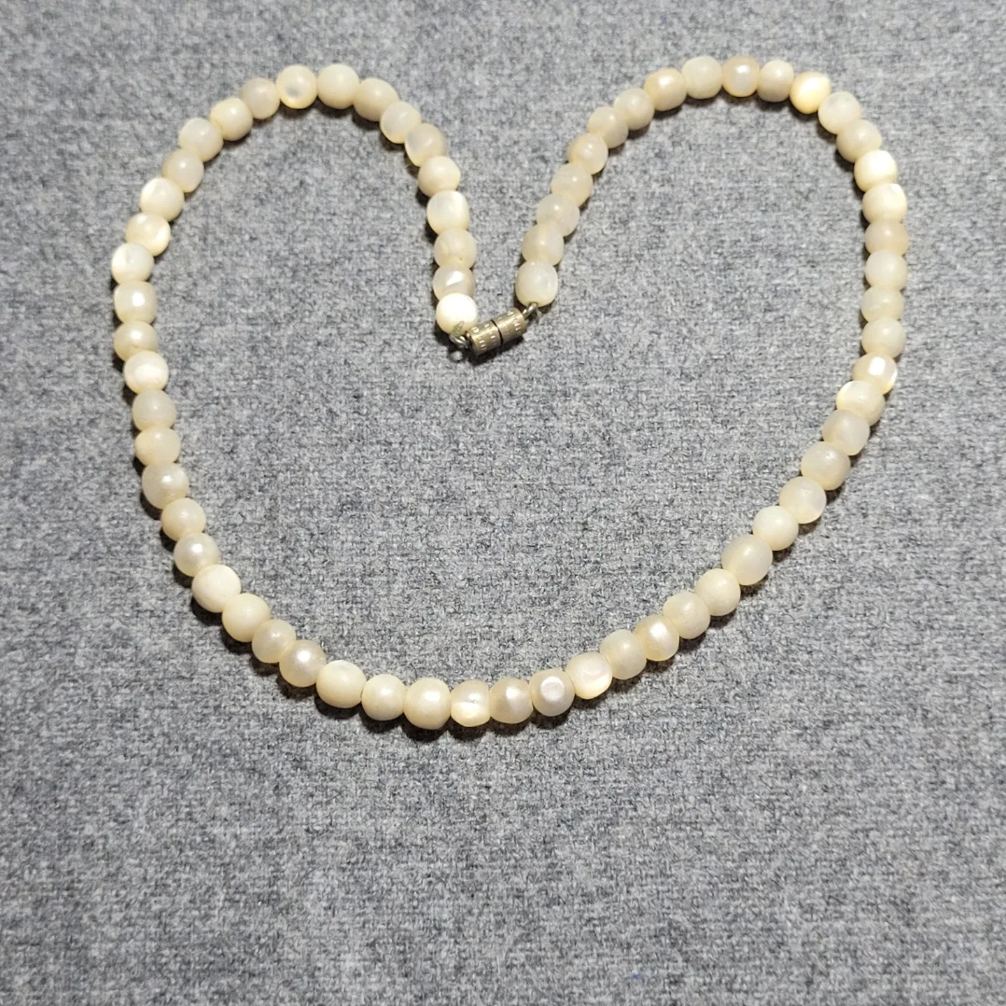 14" Vintage Stone Necklace Excellent Vintage Condition image indicator(4)