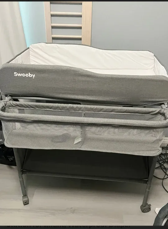 Sweeeby Portable Baby Changing Table image indicator(2)