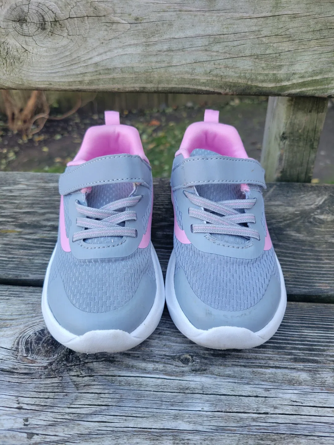 Athletic Works Grey & Pink Toddler Shoes - Size 10 girls image indicator(2)