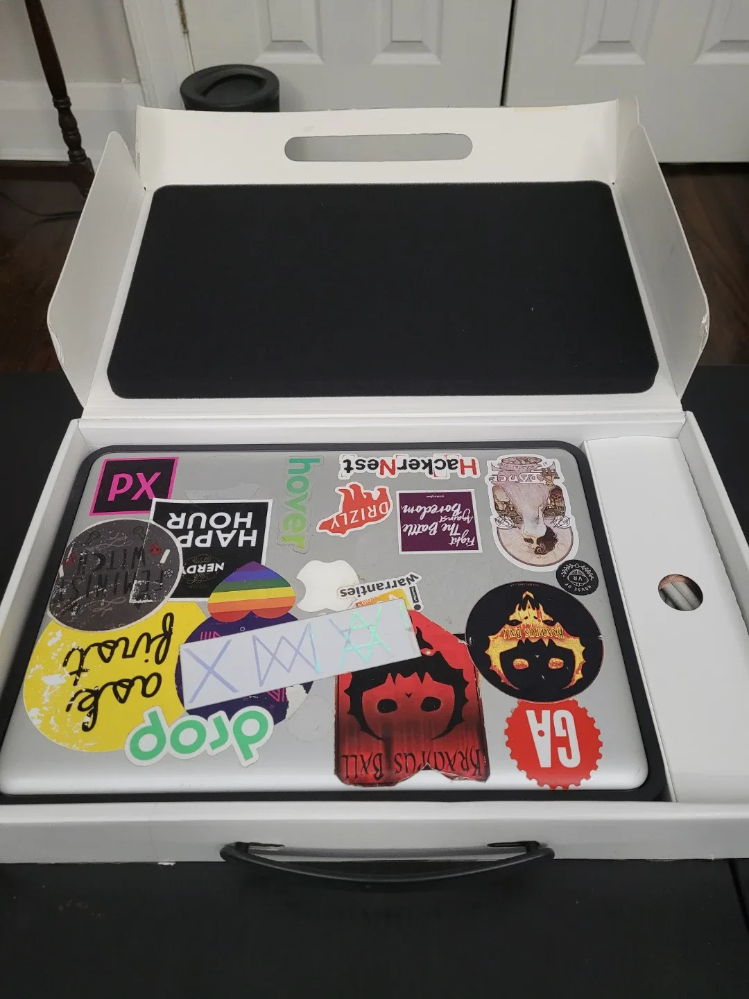 2012 Apple MacBook Pro MD101LL/A 13.3-inch Laptop image indicator(4)