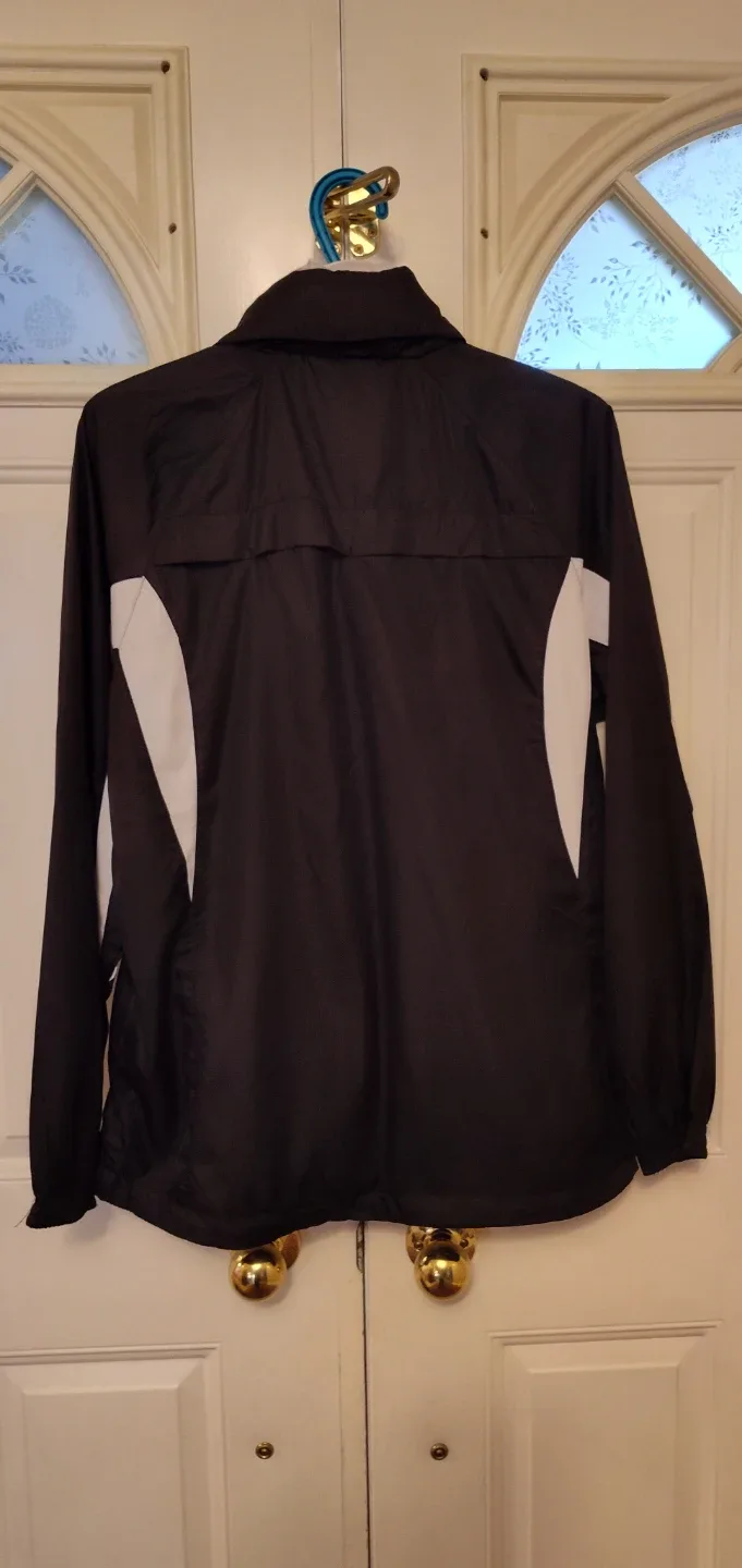 T22 Black & White Windbreaker Jacket image indicator(3)
