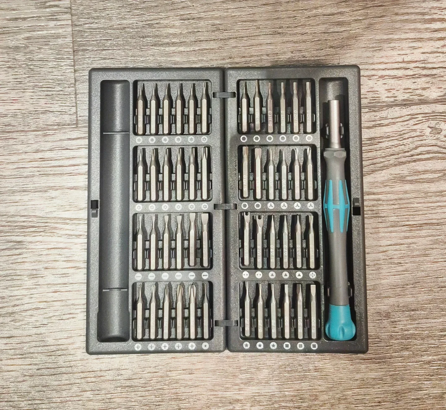 49 in 1 Small Precision Professional Mini Screwdriver Tool Kit image indicator(4)
