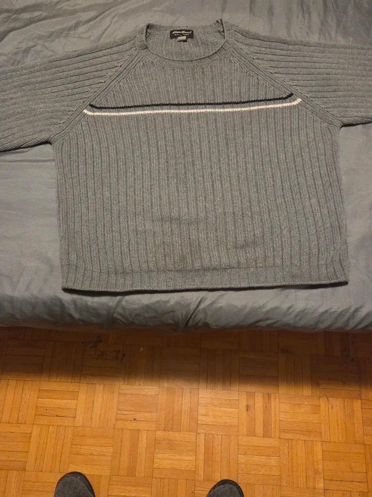 Eddie Bauer Grey Sweater image indicator(2)