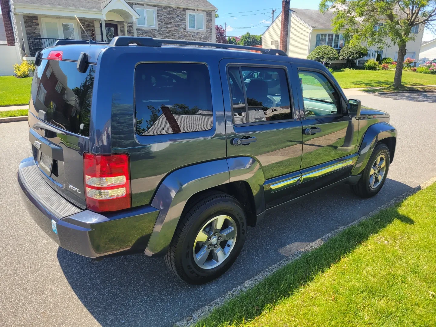 Jeep Liberty SUV 4x4 image indicator(9)