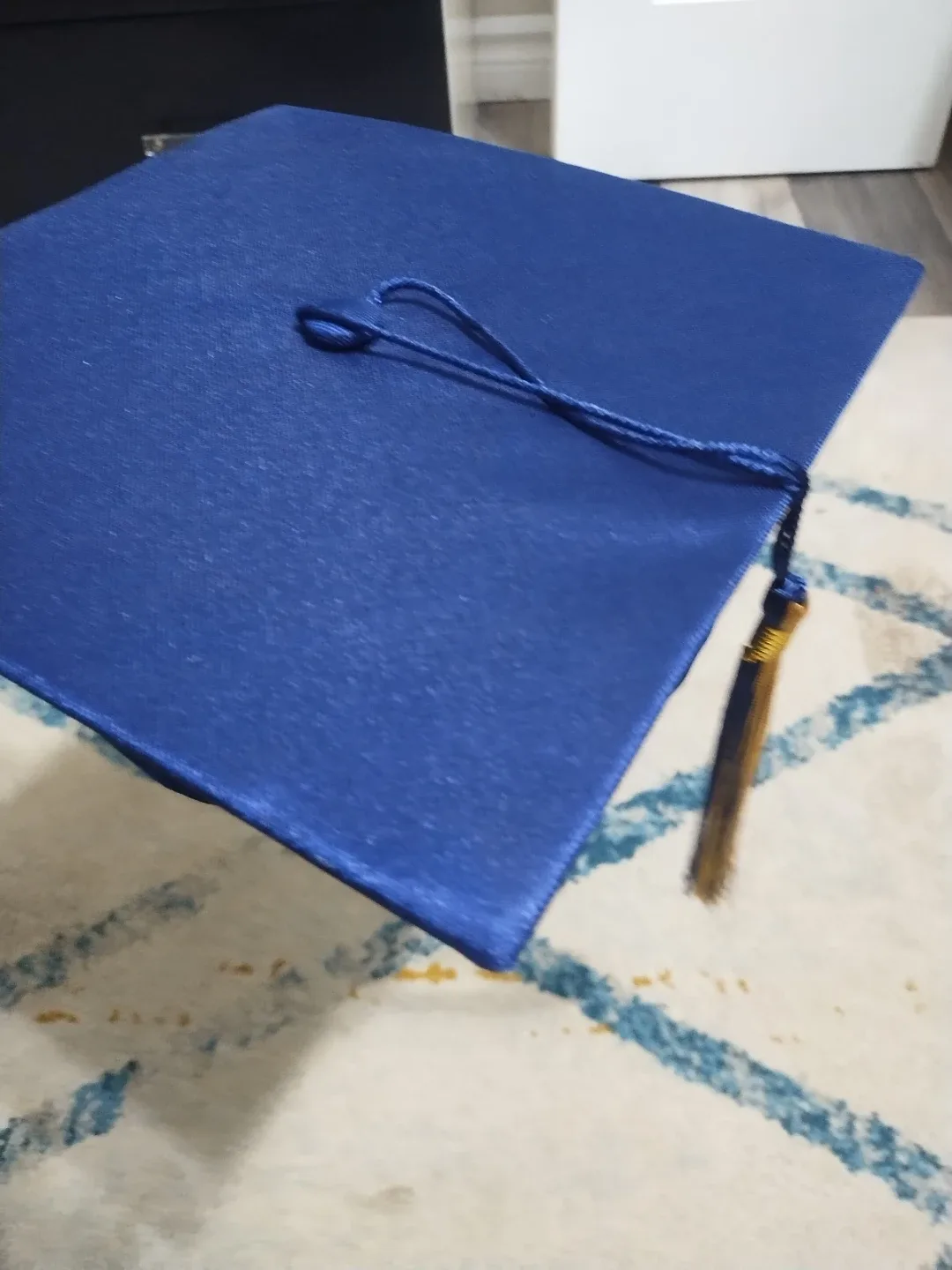 Blue Graduation Cap image indicator(2)