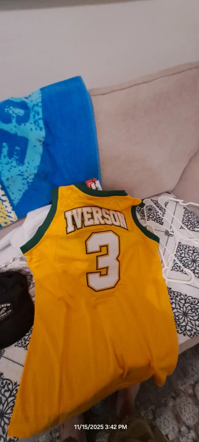 Bethel #3 Iverson Jersey - Size M - Yellow/Green image indicator(2)