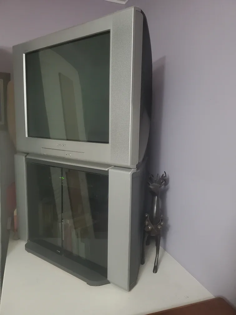 Sony Trinitron WEGA 27” CRT TV – Retro Gaming Classic image indicator(2)