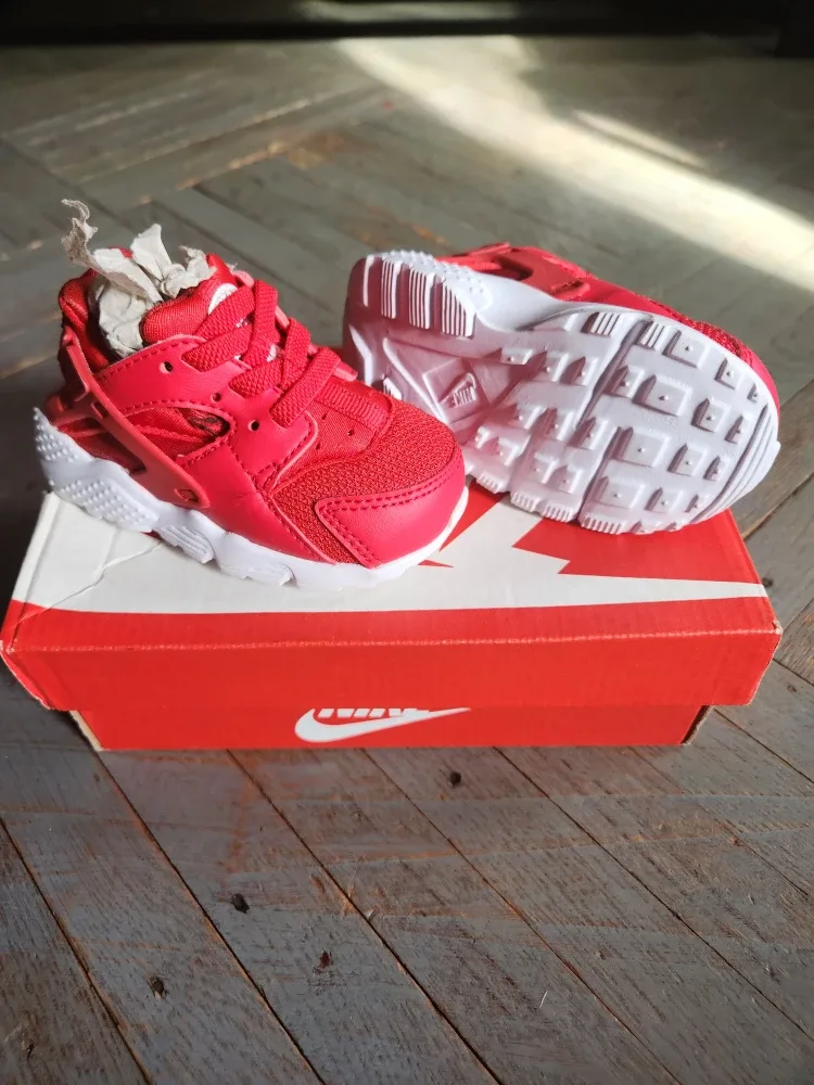 Nike Huarache Run (TD) Size 4C - Red/Berry