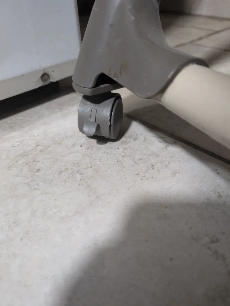 High Chair - Brown image indicator(2)