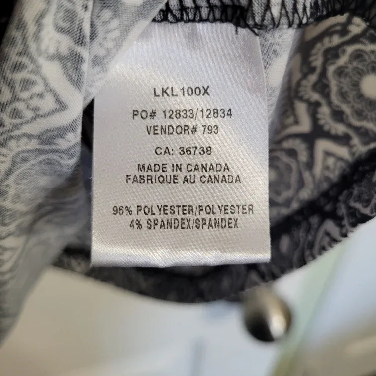 Ladies Size 3X Top Blouse image indicator(6)