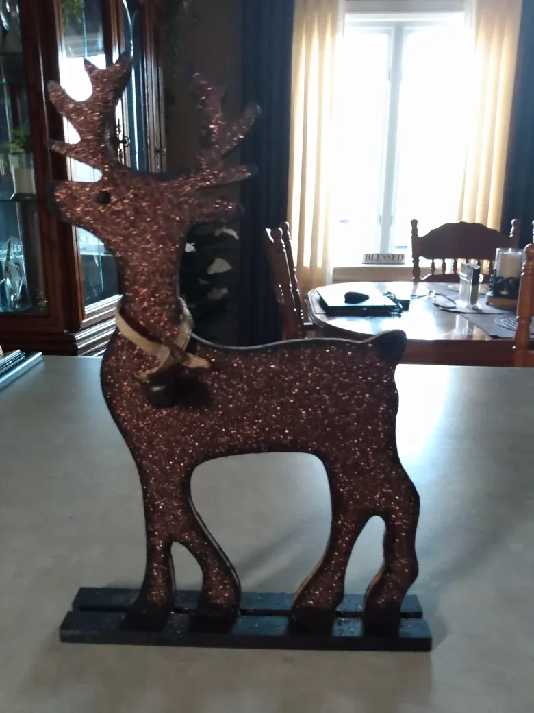 Set of two wooden Winter Reindeer Decoration image indicator(2)