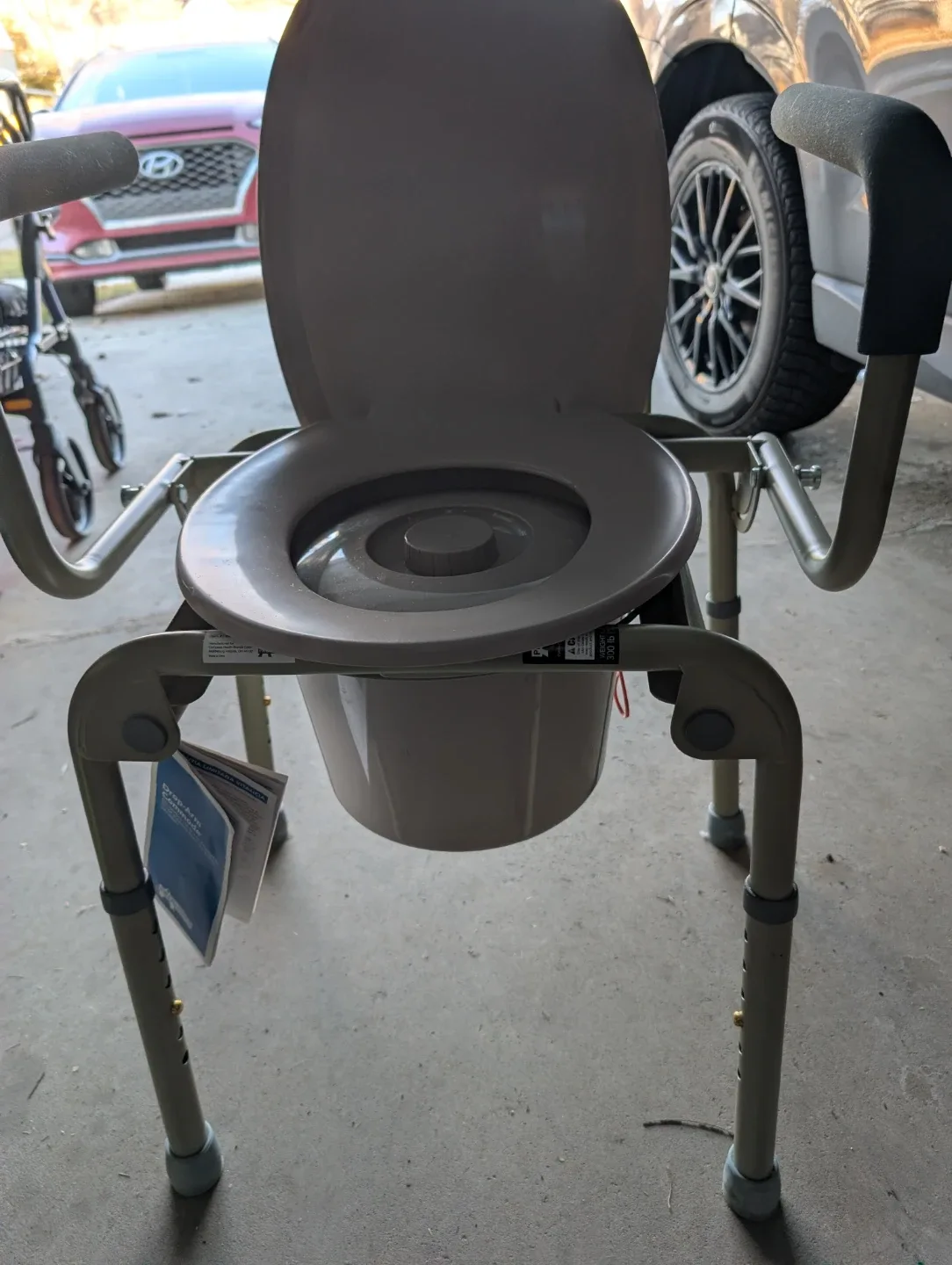 Portable Commode image indicator(3)