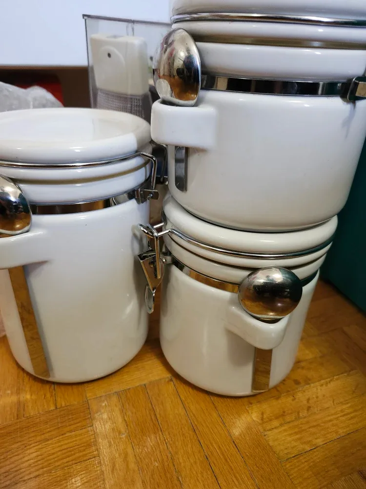 White Ceramic Canister Set image indicator(2)