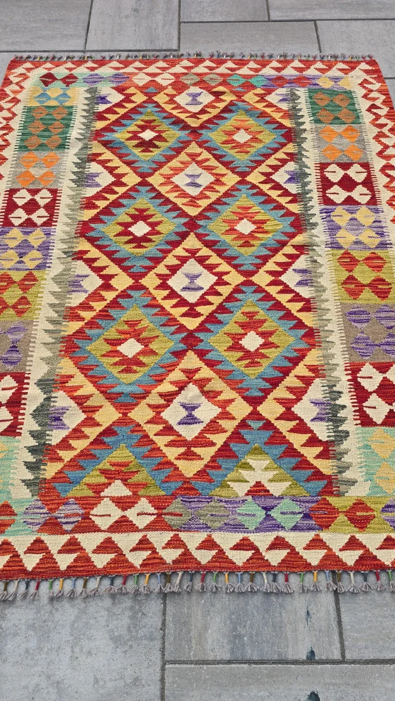 Hand Knotted Kilim Rug  196×154 cm image indicator(8)