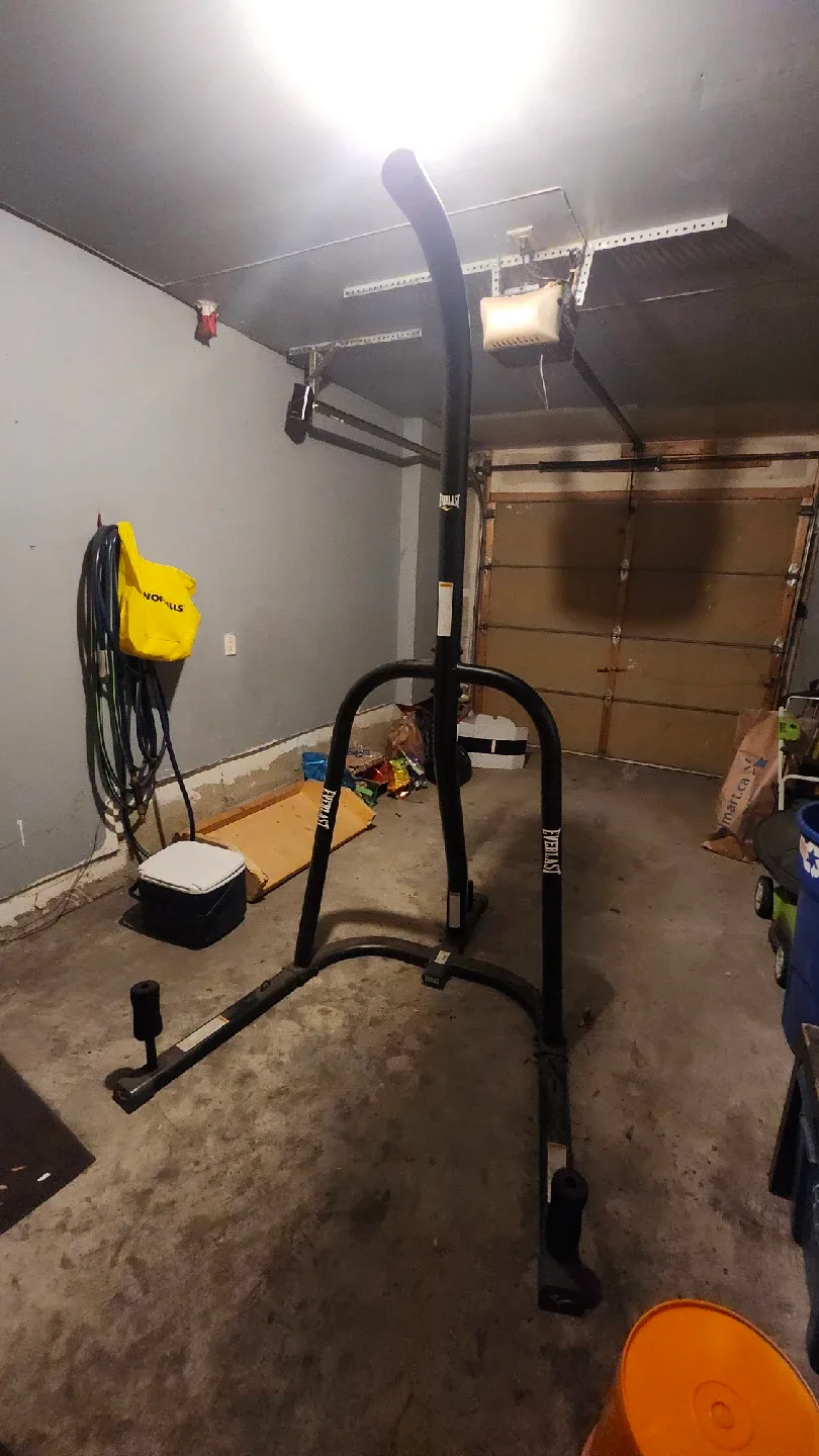 Everlast Heavy Bag Stand image indicator(2)