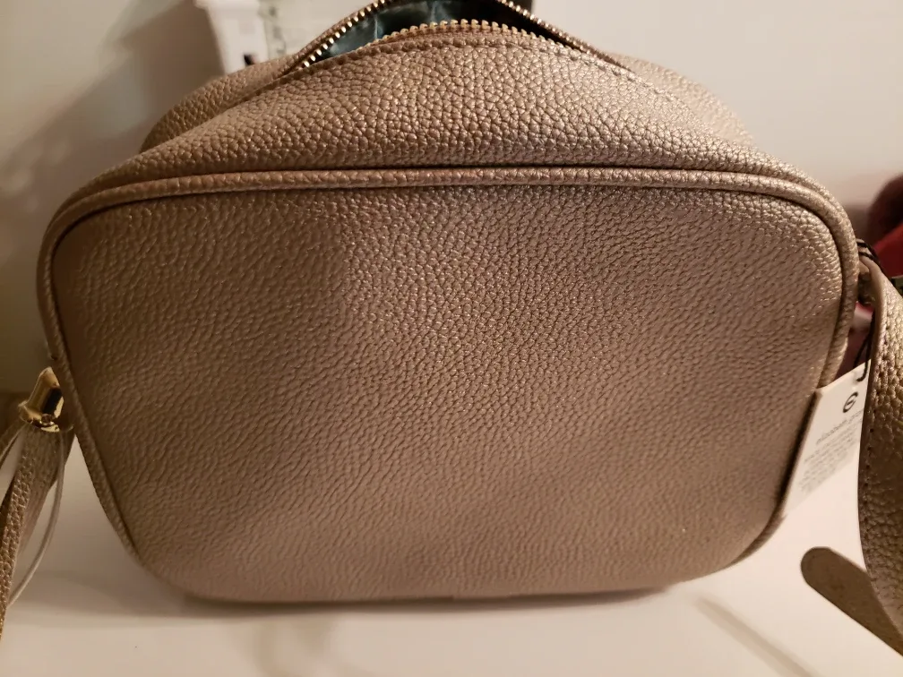 Elizabeth Grant Crossbody Purse - Muted Gold image indicator(2)