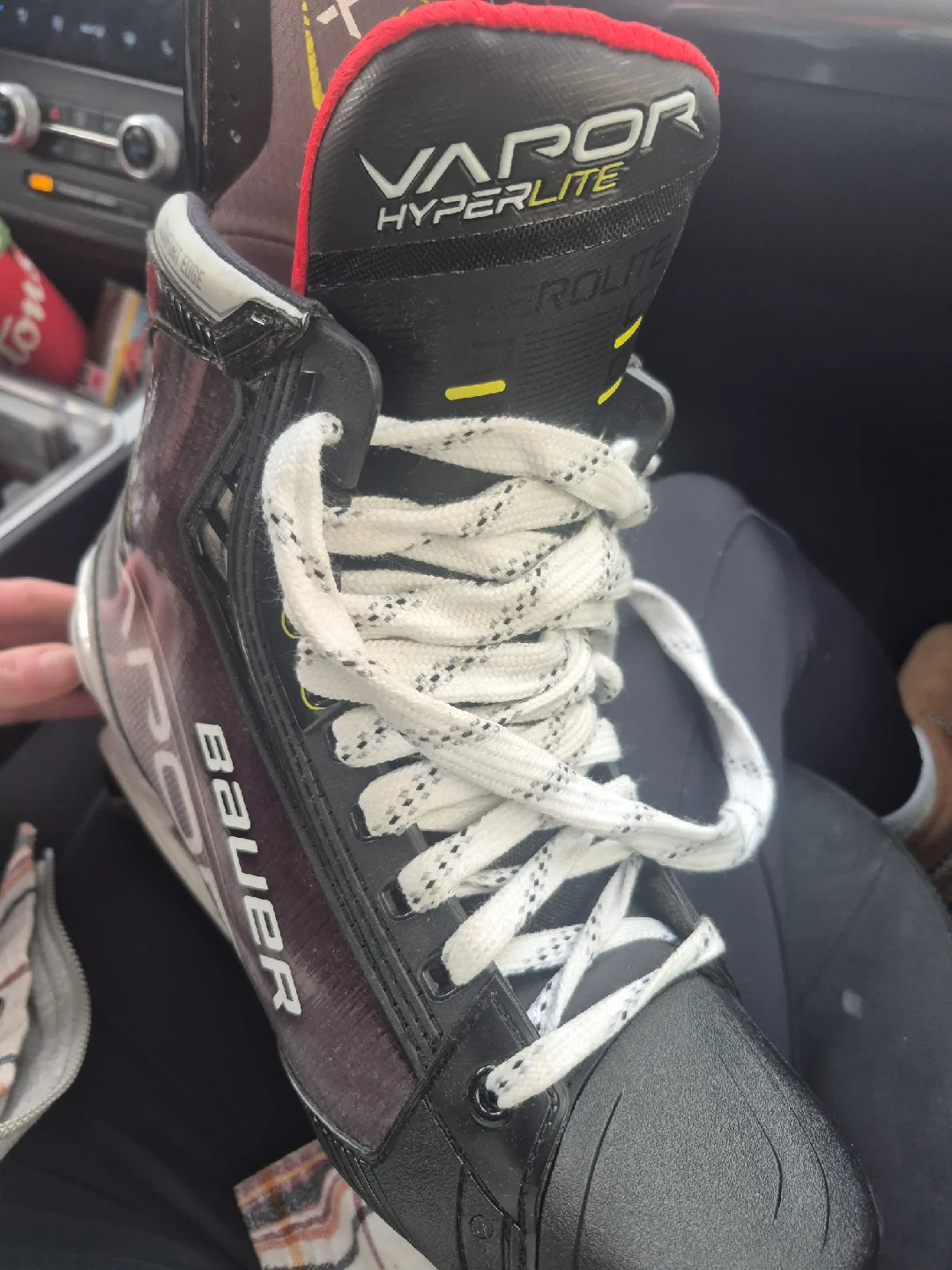 Bauer Vapor Hyperlite 2 Senior Hockey Skates - Size 10 image indicator(5)