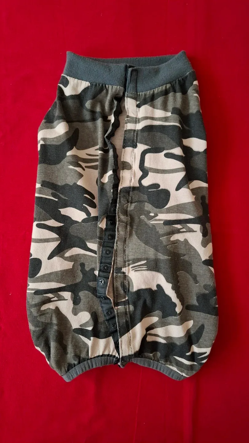 Camouflage Dog Onesie/Post-Surgery Recovery image indicator(5)