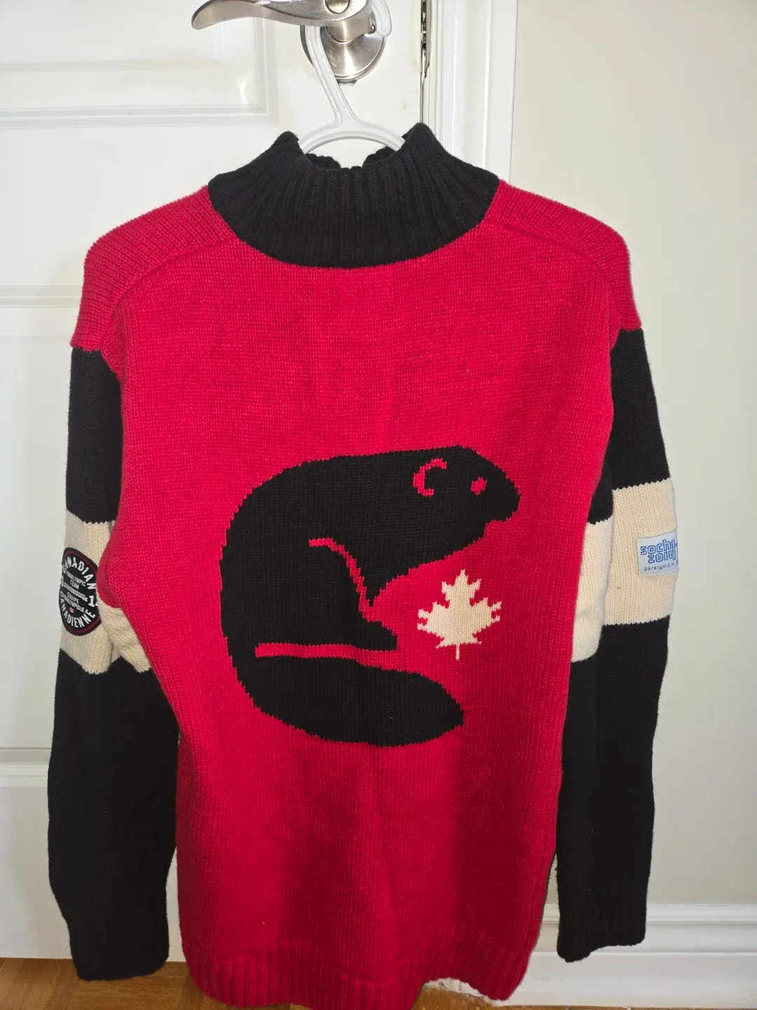 Hudson's Bay 2014 Paralympic Team Canada Sweater - Men Small image indicator(4)