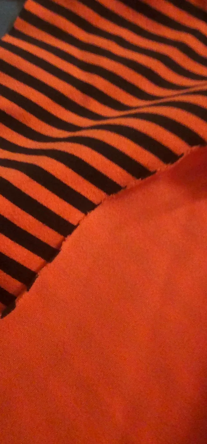 Lululemon Athletica O/S Orange & Black scarf image indicator(2)