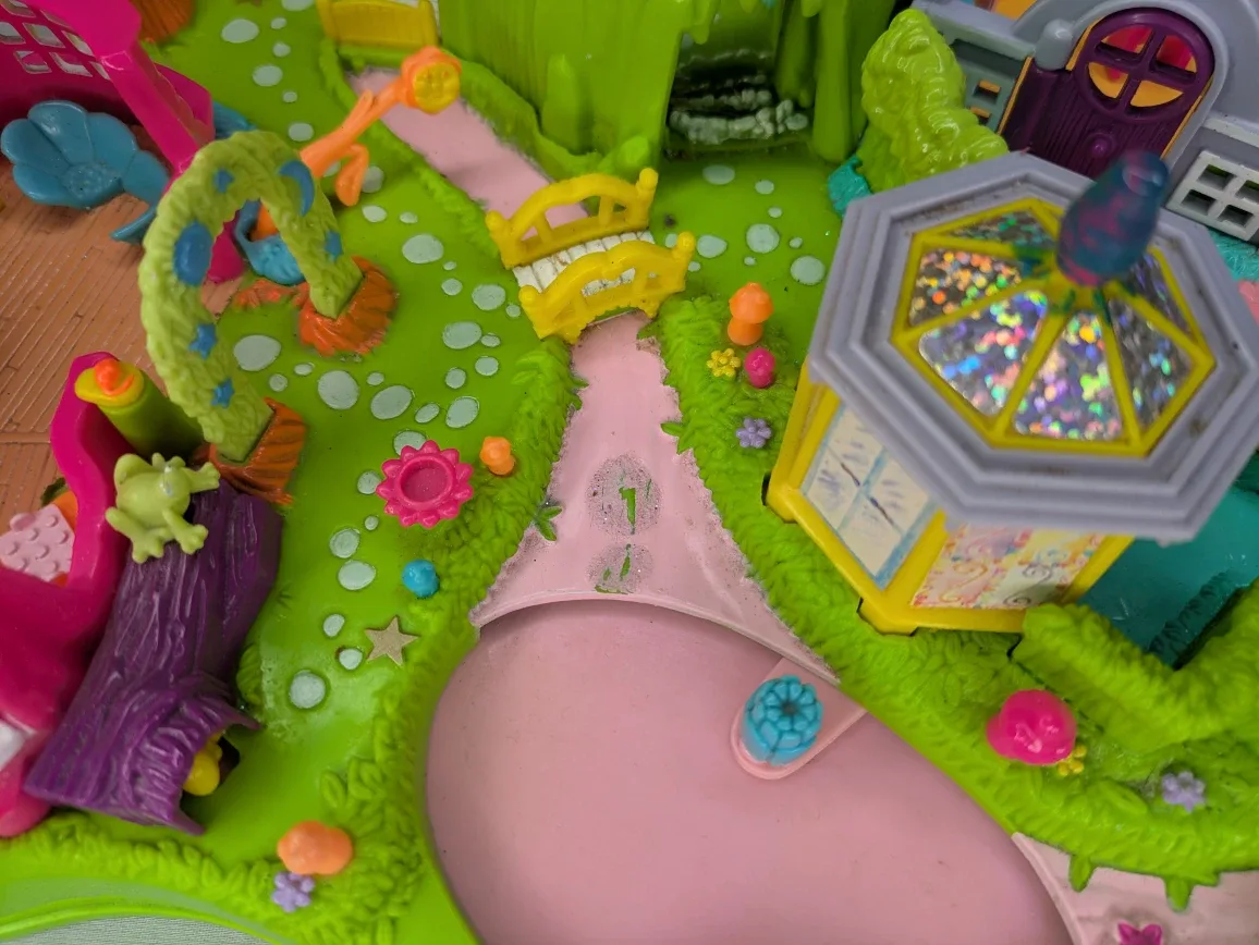 1997 Polly Pocket "Magical Movin' Fairyland" image indicator(4)