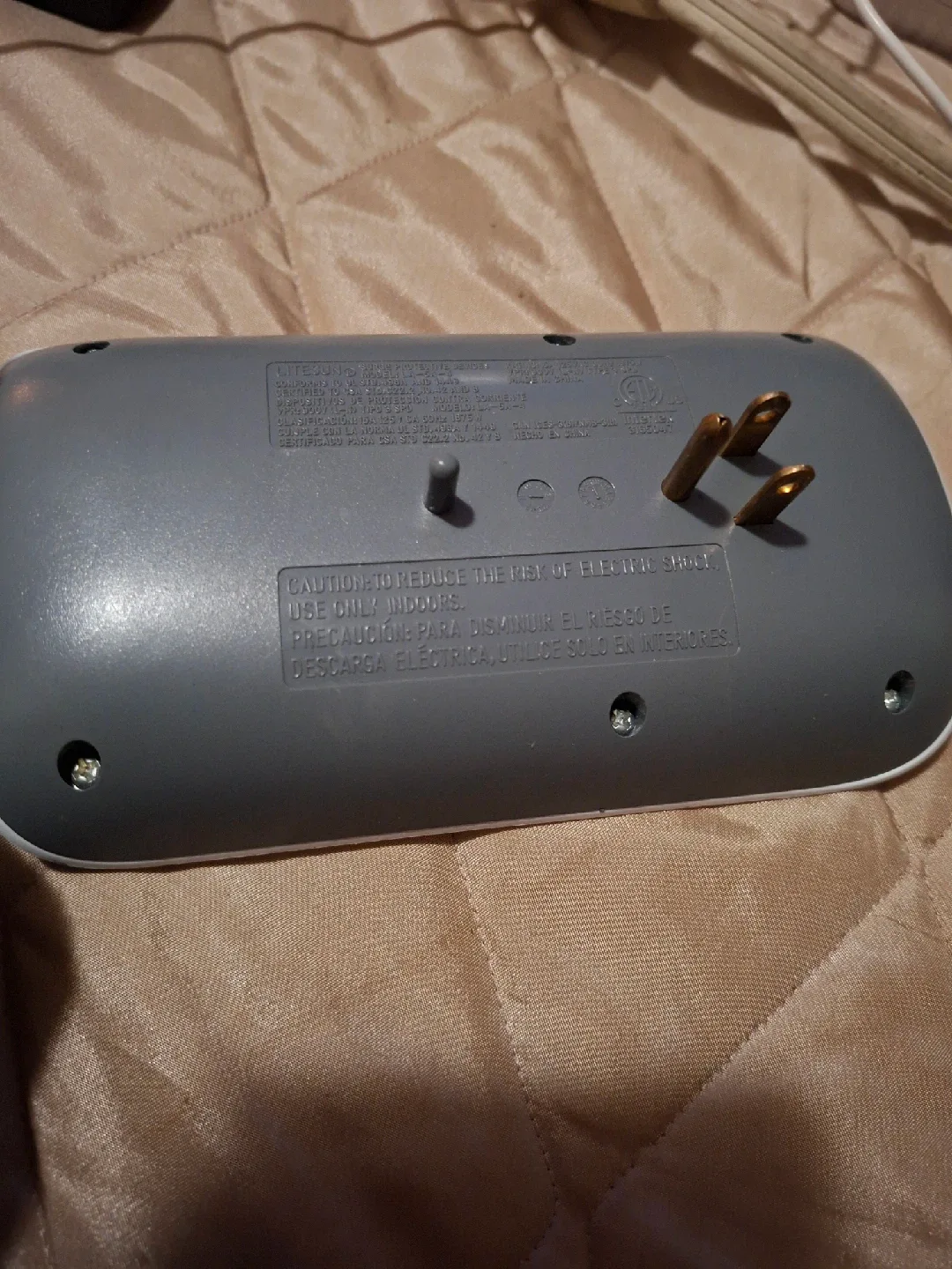 ���🥕Charging Essentials Surge Protector image indicator(3)