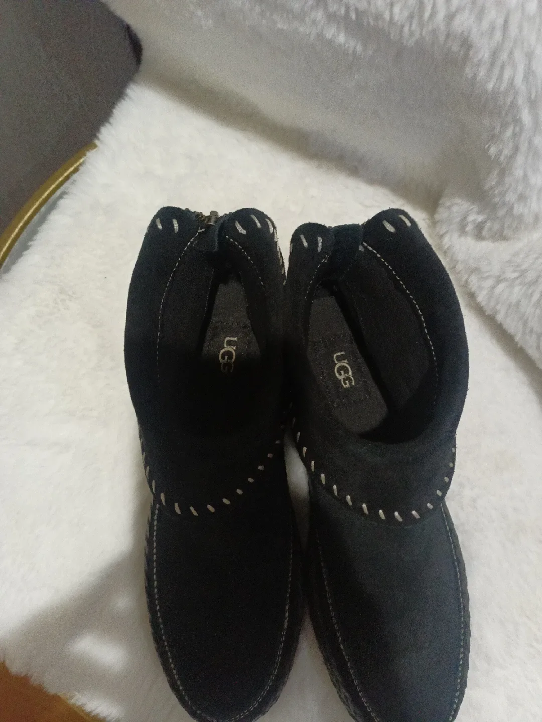 UGG Black Suede Boots image indicator(2)