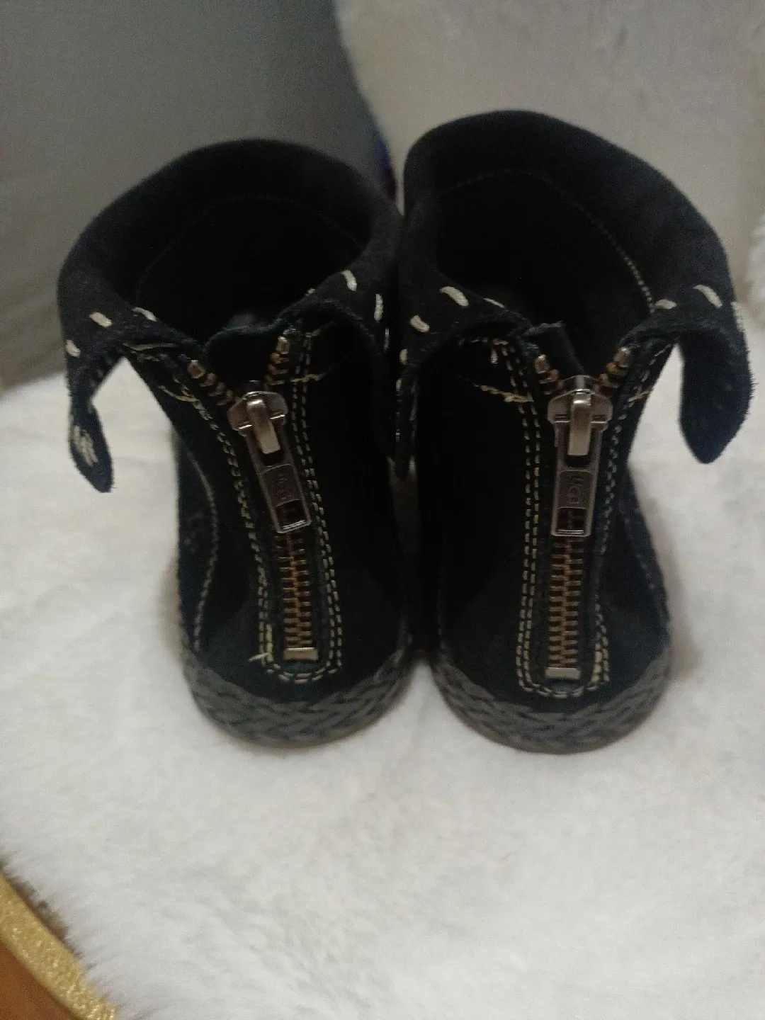 UGG Black Suede Boots image indicator(3)