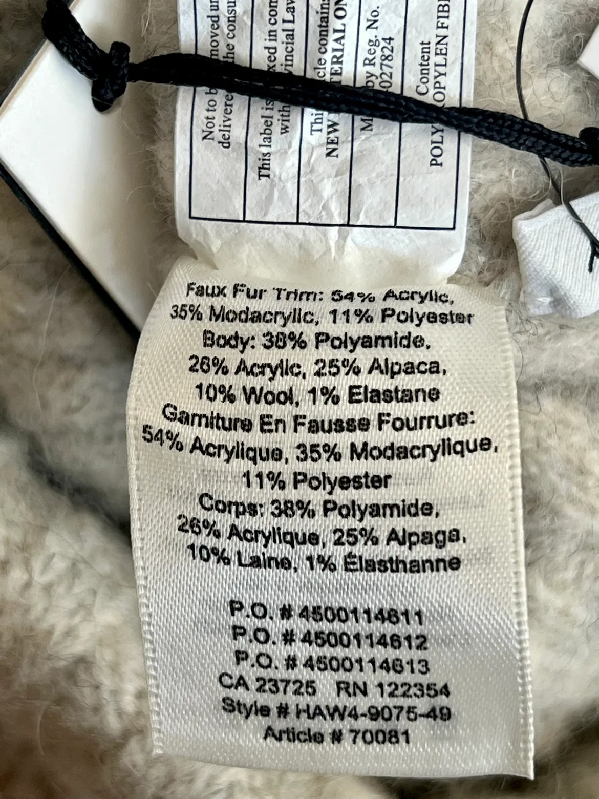 Aritzia Pom Beanie image indicator(6)