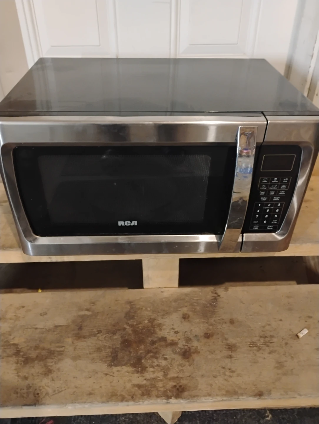 RCA Microwave - Great Condition!