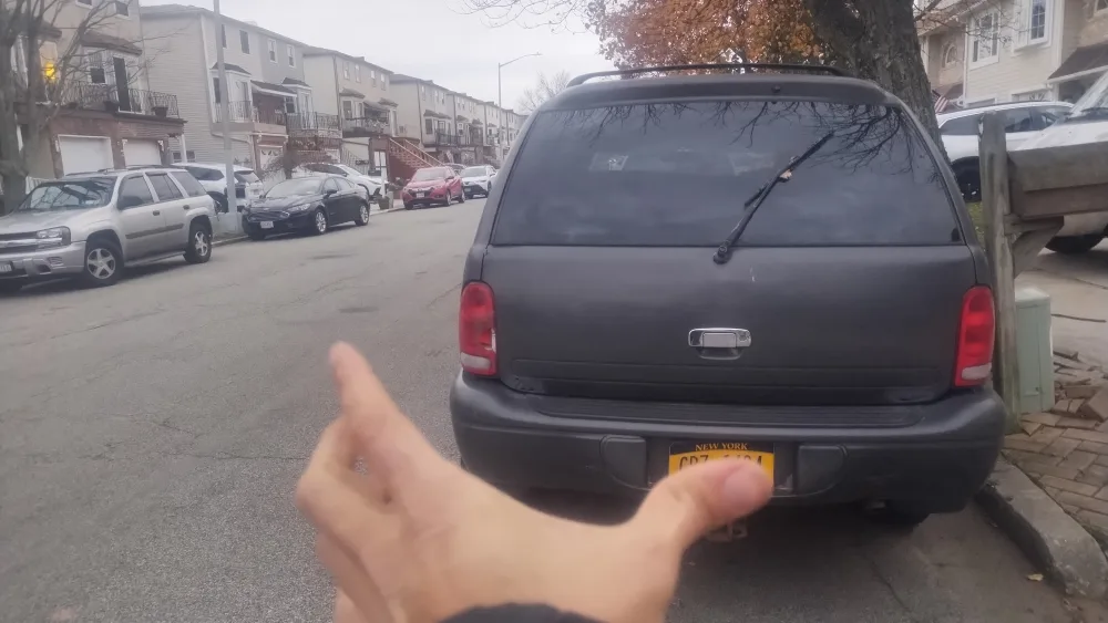 dodge durango 99 sold as is. needs work image indicator(2)