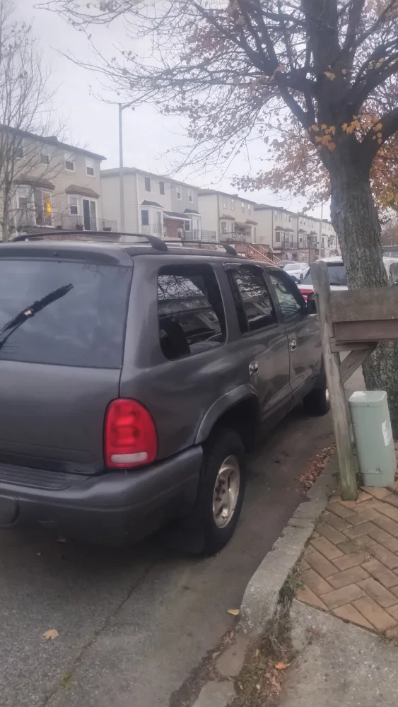 dodge durango 99 sold as is. needs work image indicator(3)