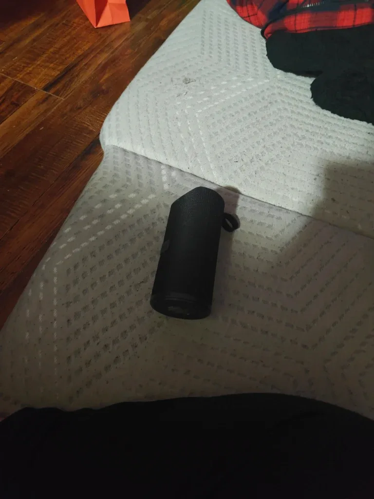 Black Bluetooth Speaker