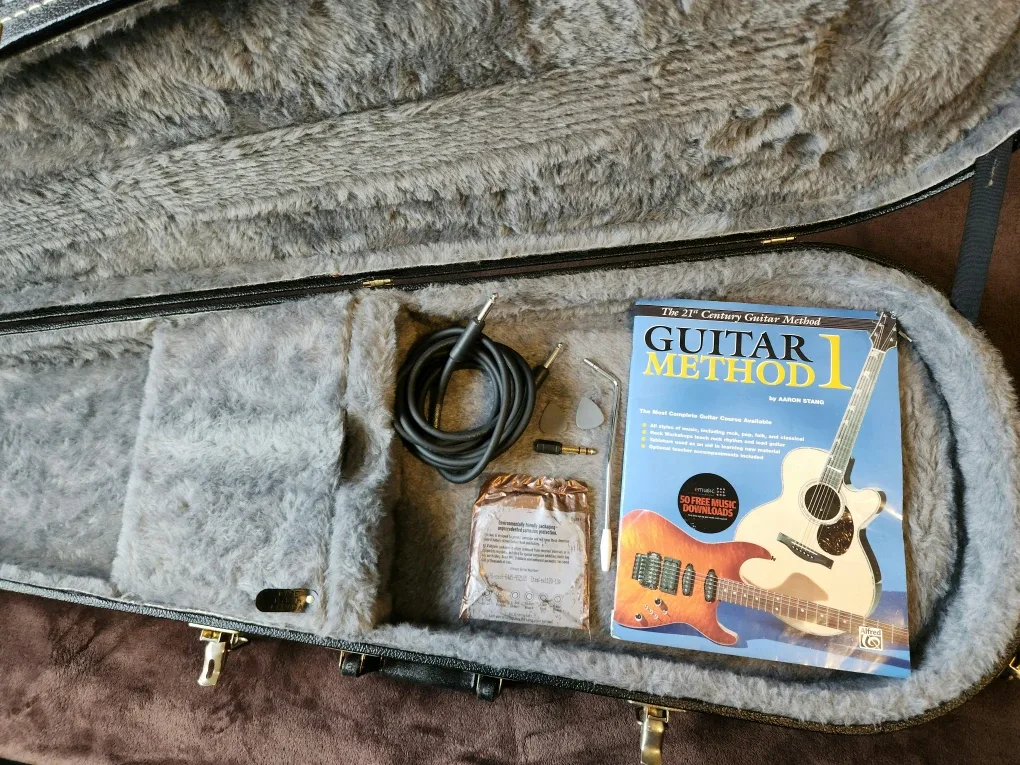 Mansfield Electric Guitar with Case & Amp image indicator(4)