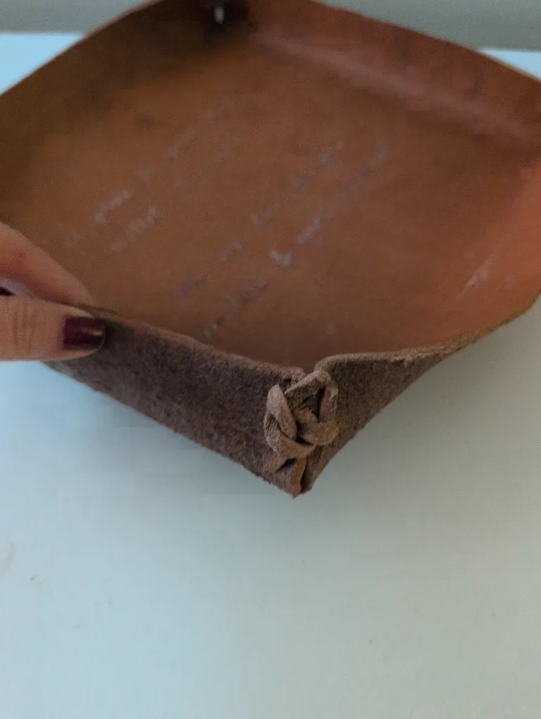 Leather Valet Tray image indicator(2)