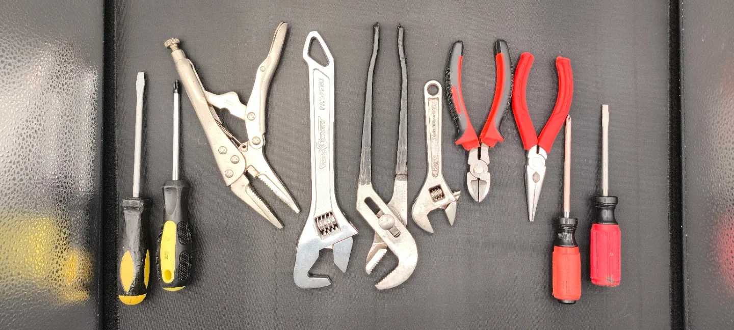 Used Assorted Hand Tools image indicator(3)