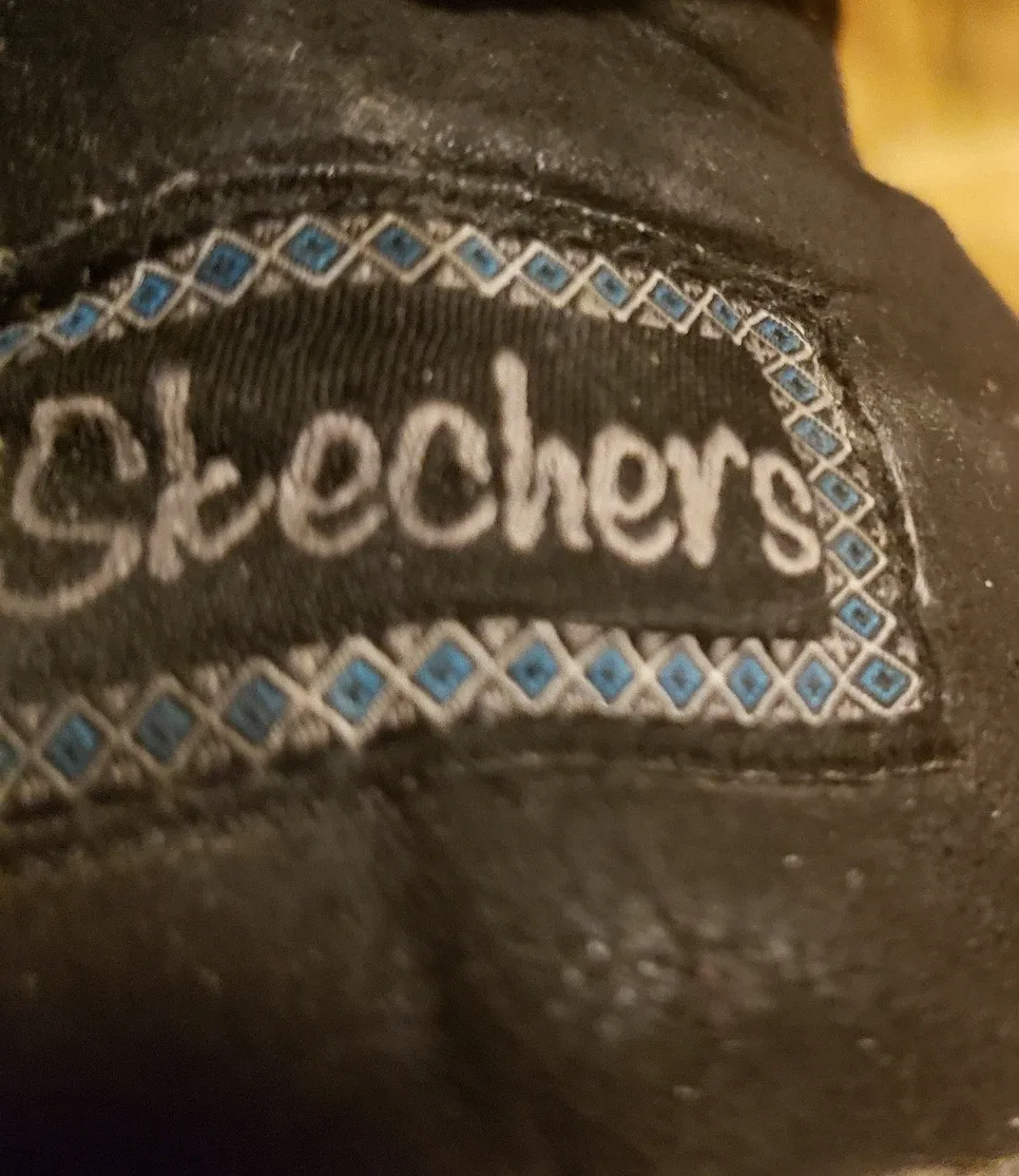 Skechers Black Winter Boots - Size 8 image indicator(5)