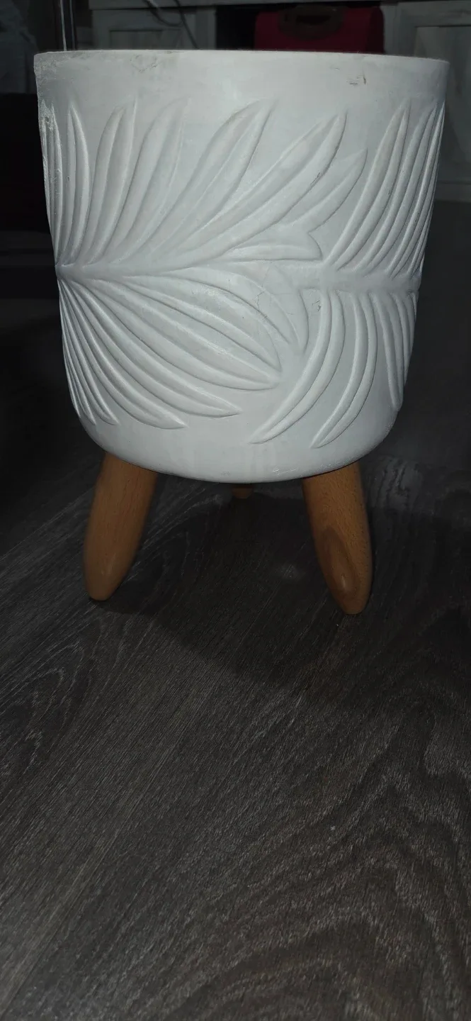 White Plant Pot with Wooden Legs