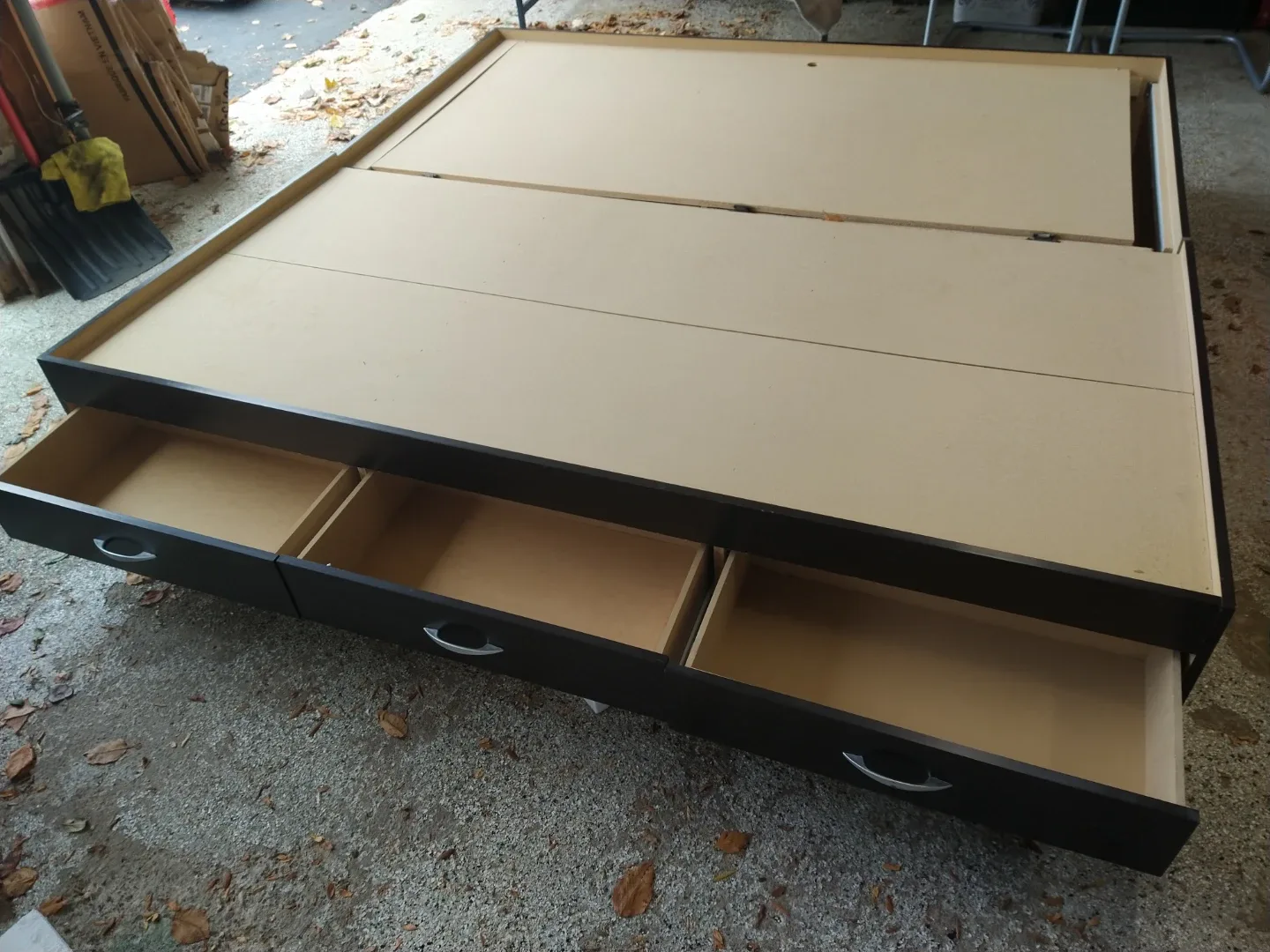 King  size Bed with Storage and Drawers image indicator(2)