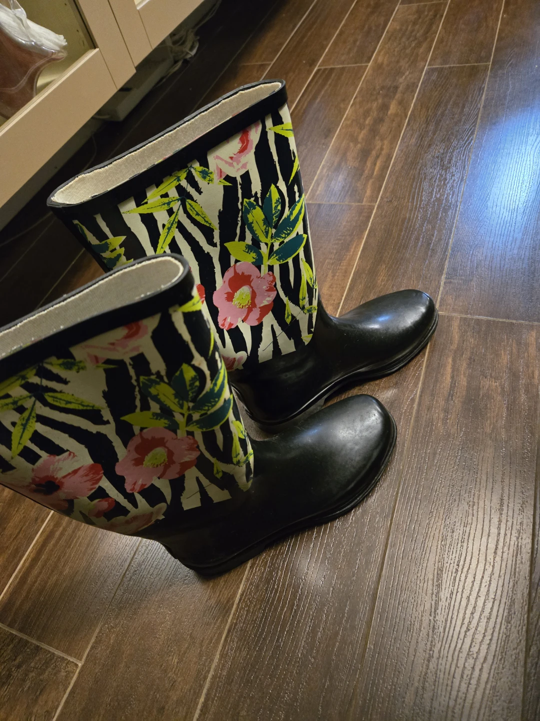 Floral Rain Boots - Size 10