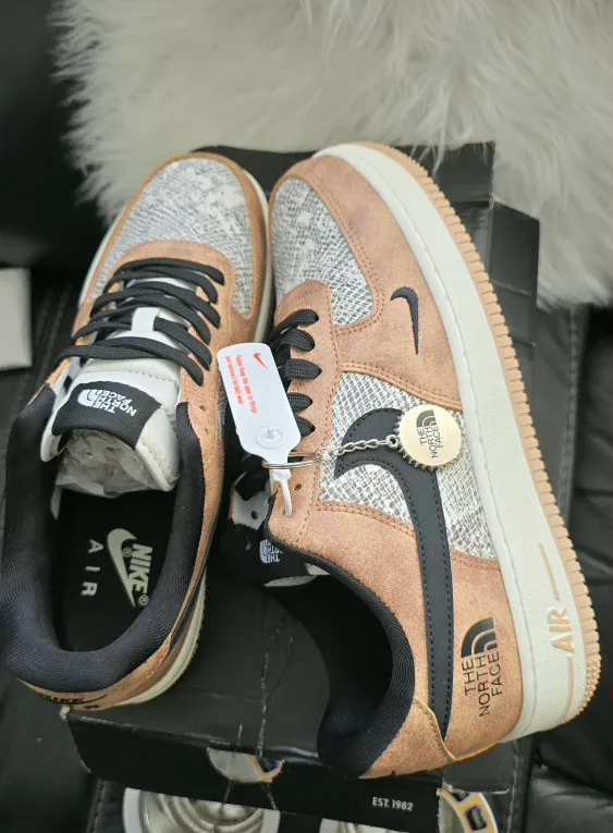 Brand new Nike Air Force Special Model snake skin $139 image indicator(4)