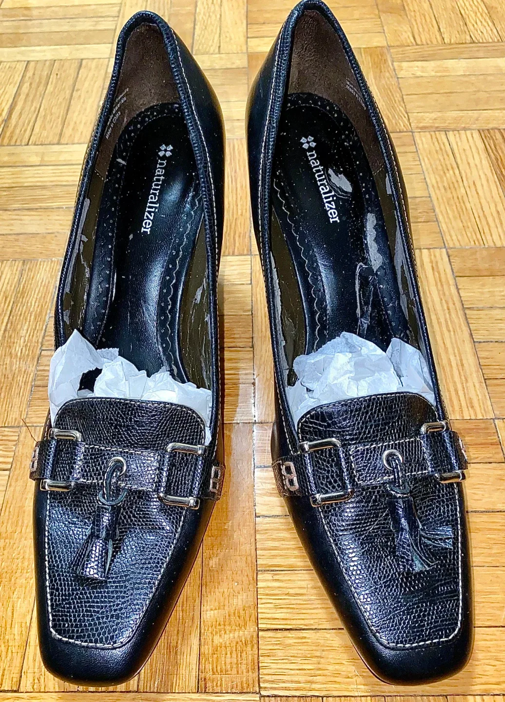 Women Boots and Shoes. Size: 9.5 - Brand New in Box!! image indicator(4)