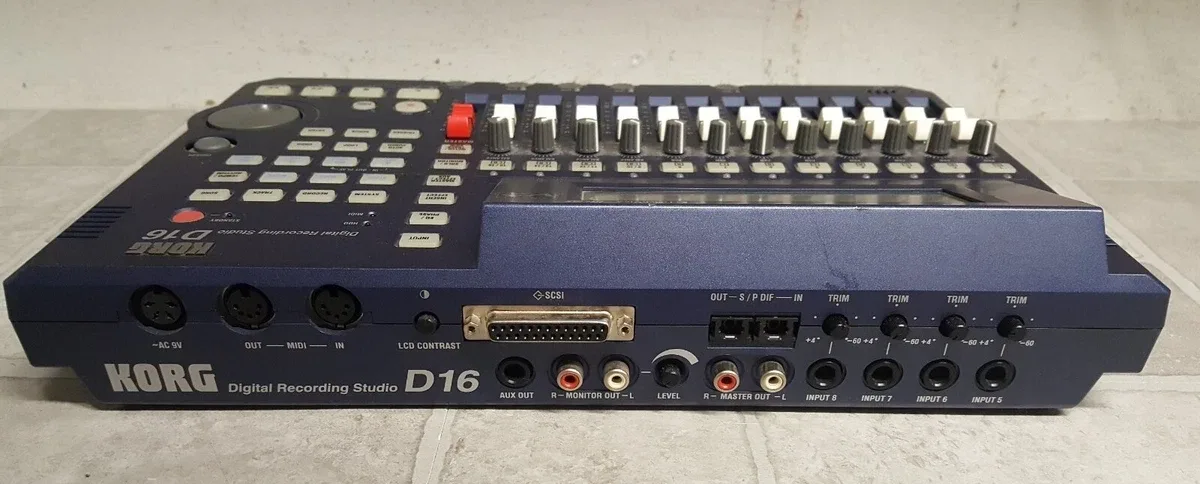 Korg D16 Digital Recording Studio image indicator(3)